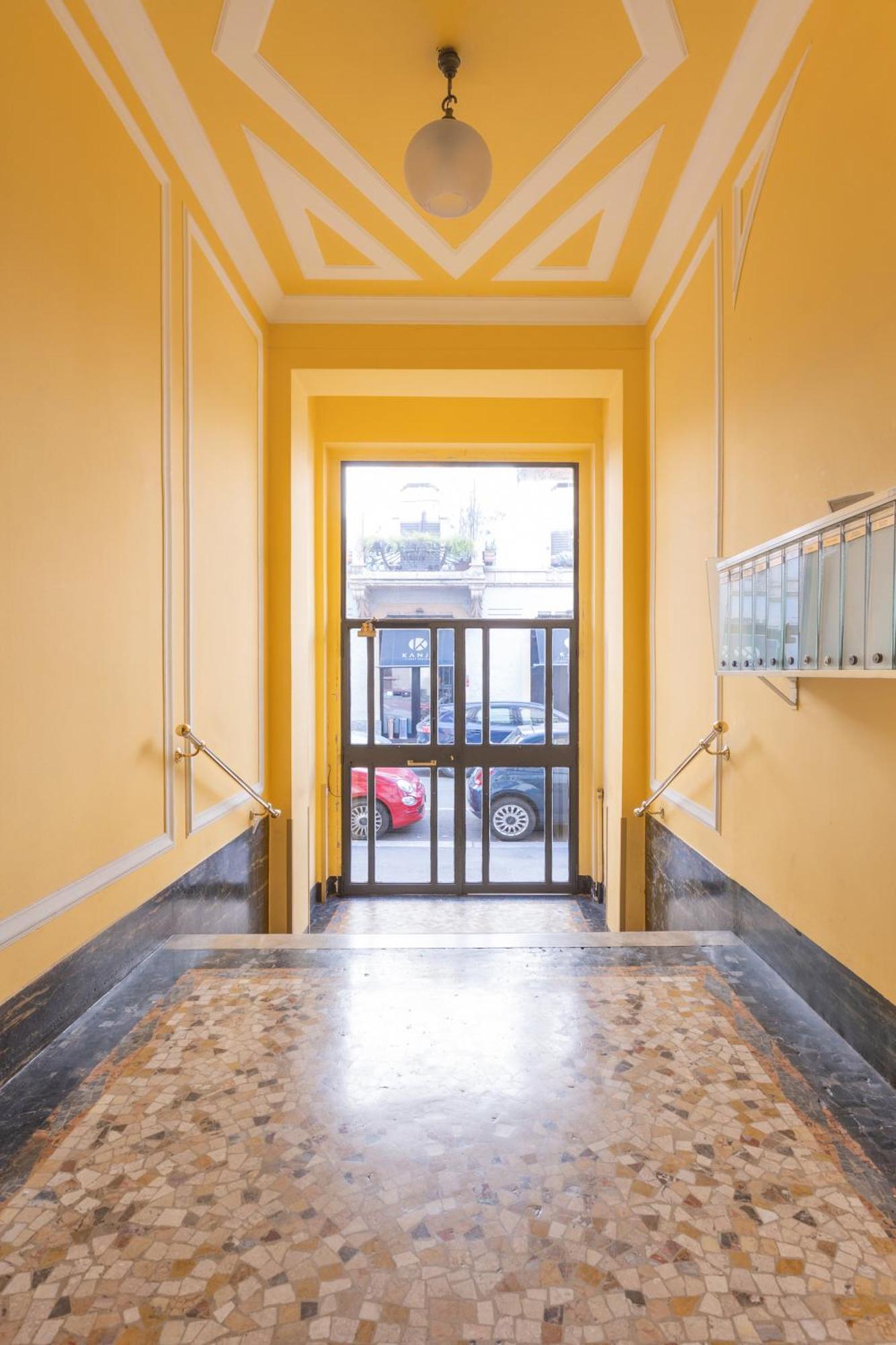 Appartement House Of An Artist In The Key Area Of
