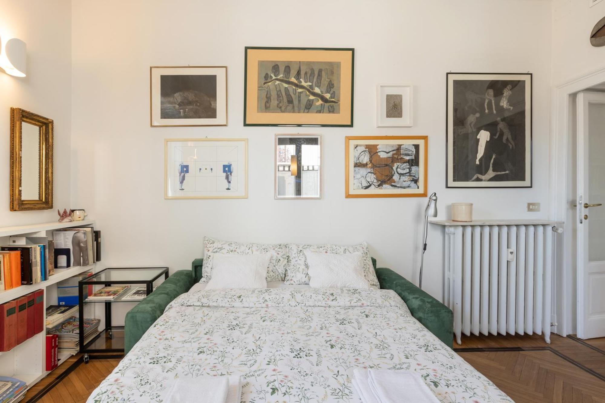 Appartement House Of An Artist In The Key Area Of *