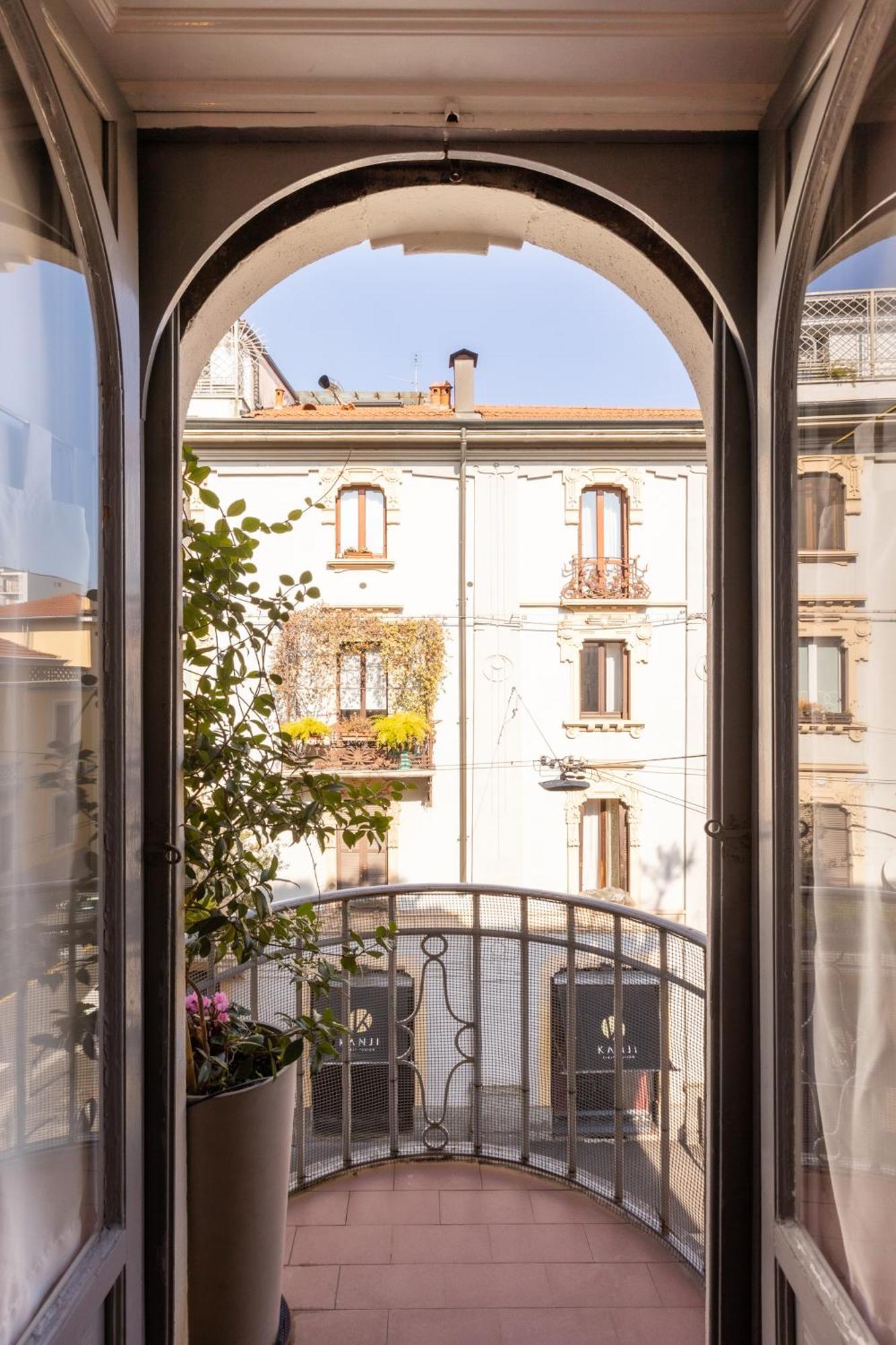 House Of An Artist In The Key Area Of