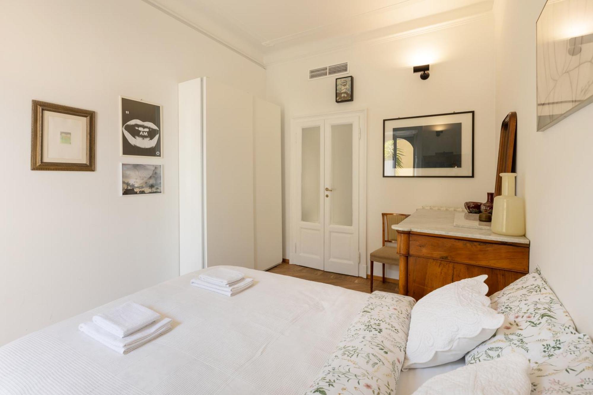 House Of An Artist In The Key Area Of Appartement Milan