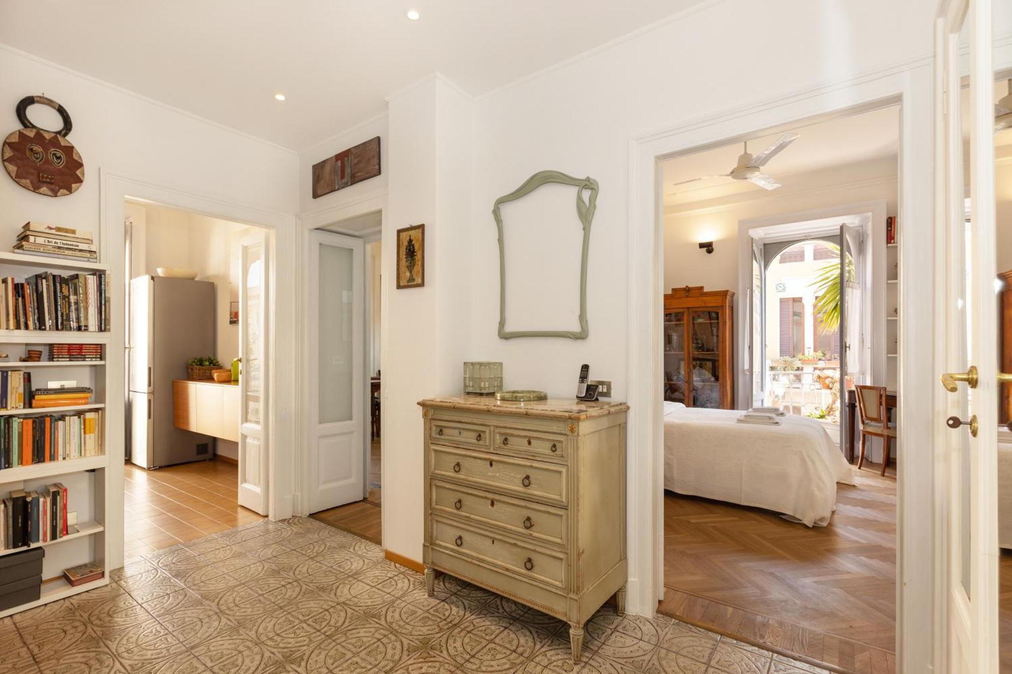 House Of An Artist In The Key Area Of Appartement Milan