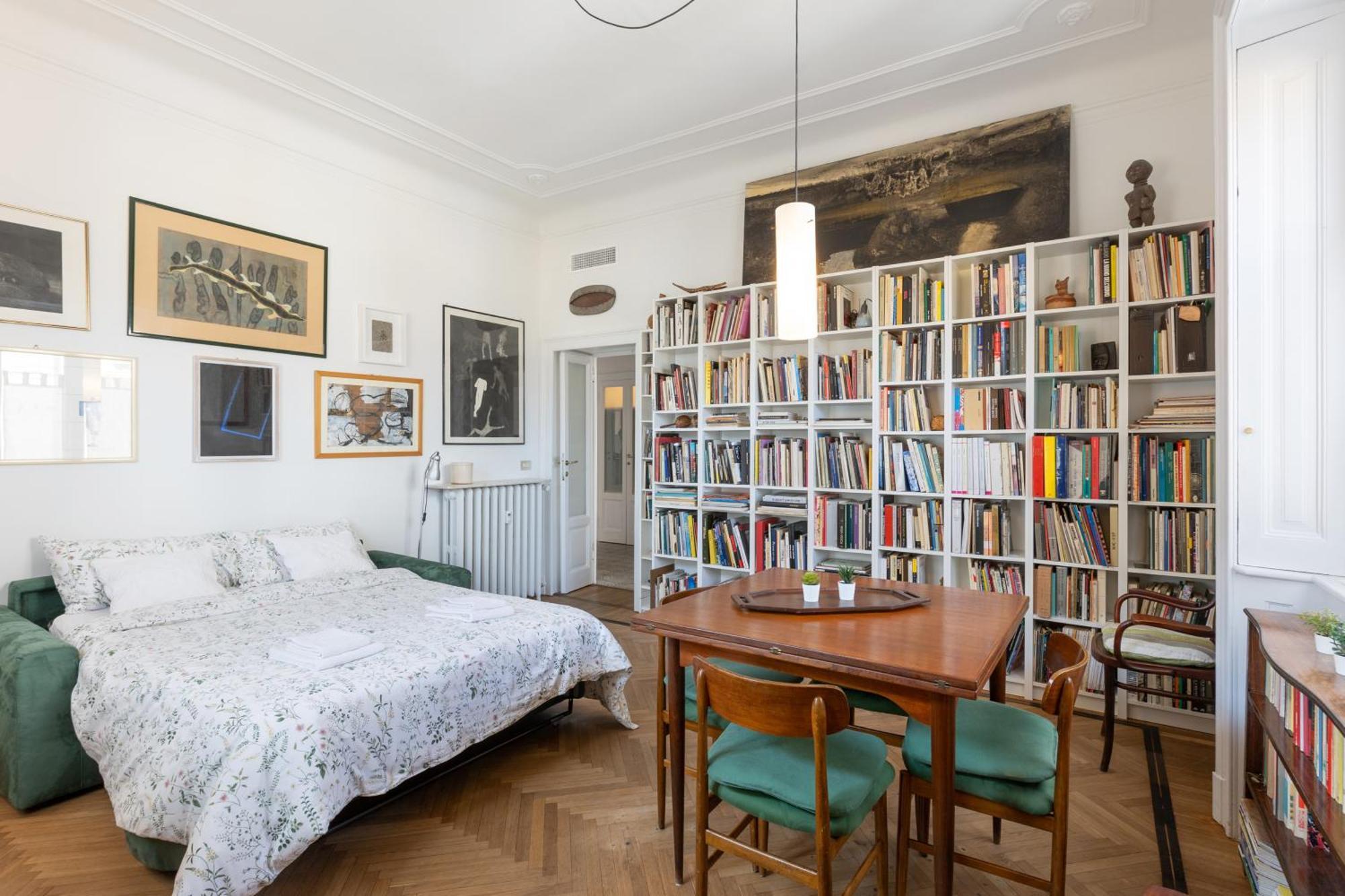 House Of An Artist In The Key Area Of Appartement Milan